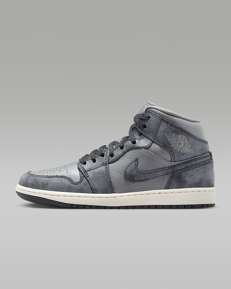 Air Jordan 1 Mid SE Women s Shoes. Nike IE